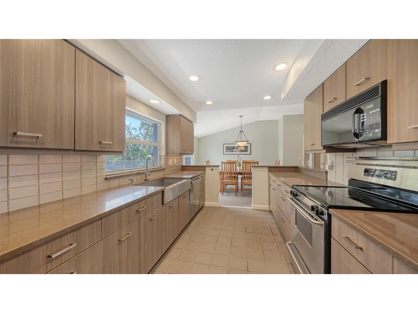 4771 Riverwood Circle Sarasota FL 34231 - PHILLIPPI CREEK A4654424 image11