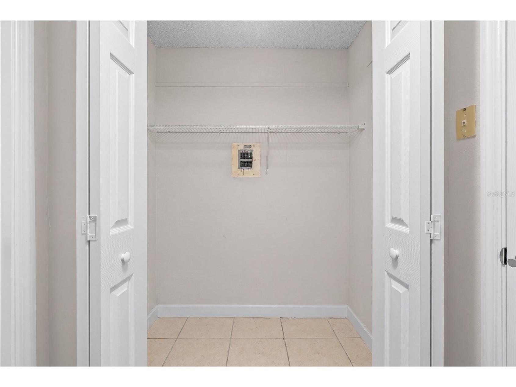 4775 Cove Cir Circle N #104 Saint Petersburg FL 33708 TB8501136 image25