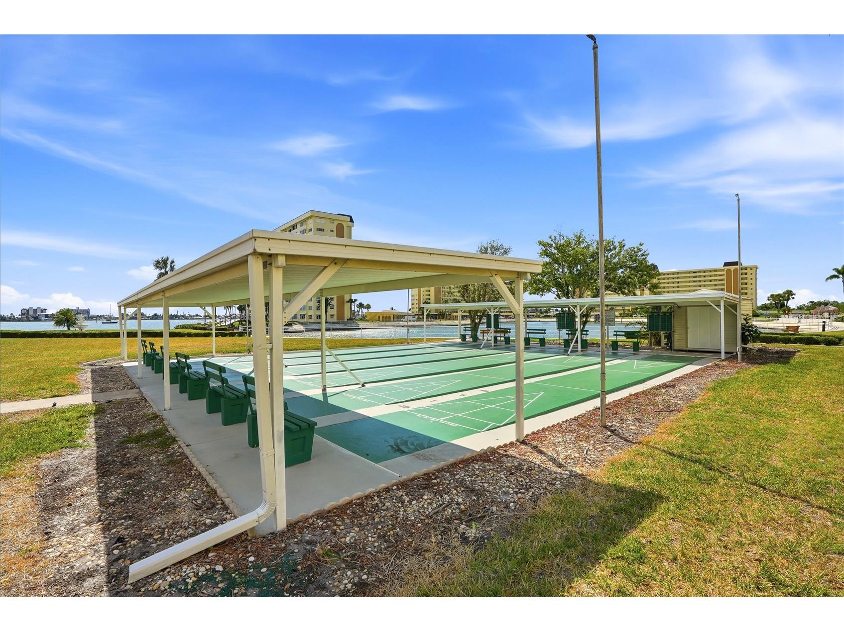 4775 Cove Cir Circle N #104 Saint Petersburg FL 33708 TB8501136 image45