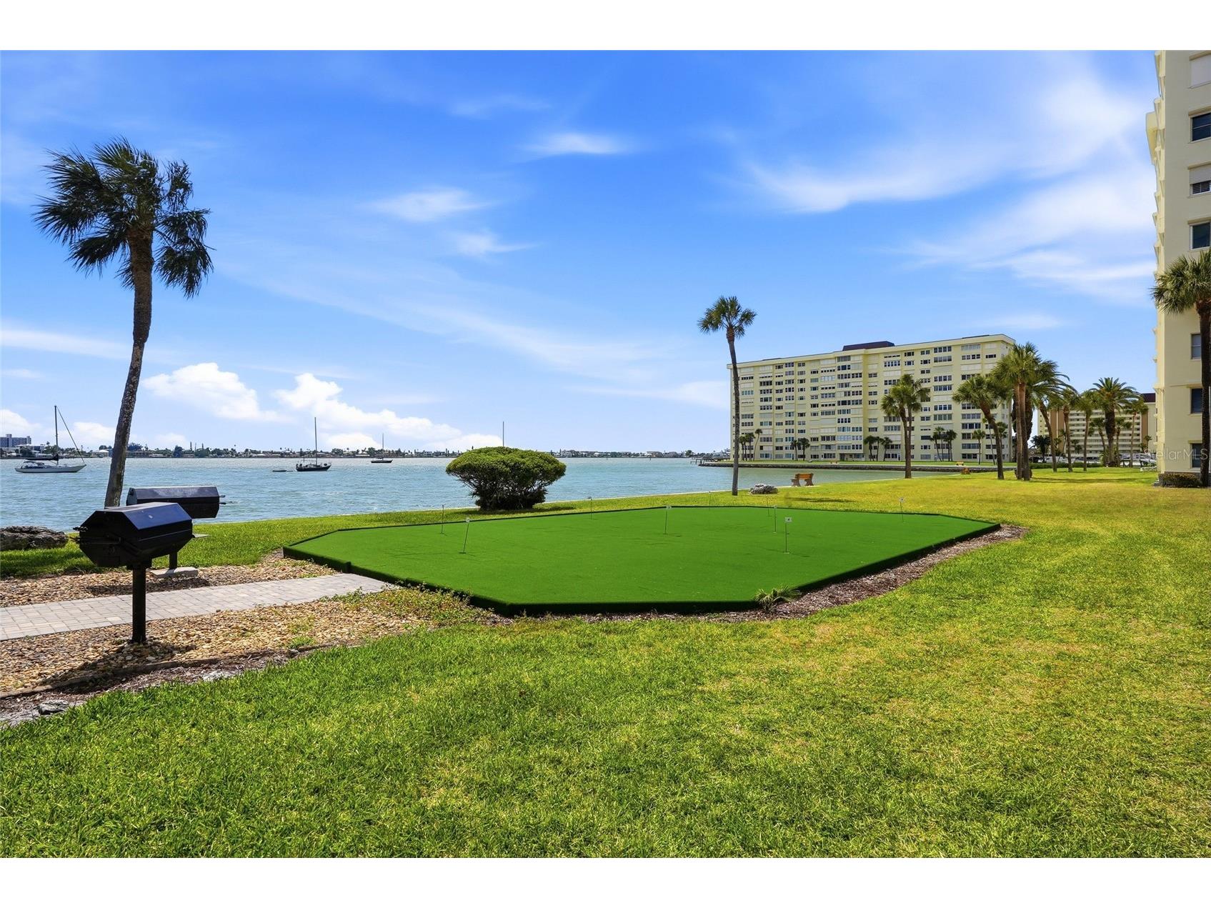 4775 Cove Cir Circle N #104 Saint Petersburg FL 33708 TB8501136 image47