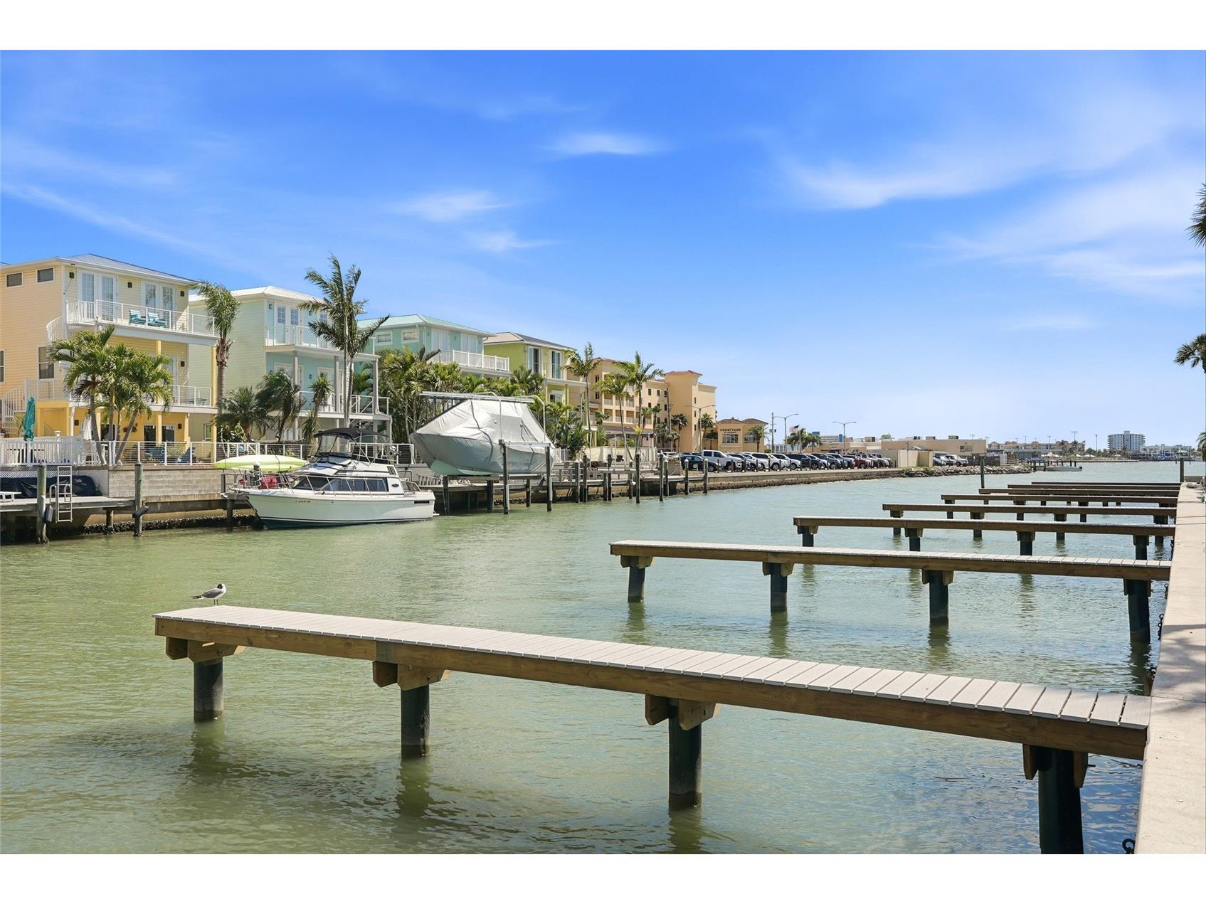4775 Cove Cir Circle N #104 Saint Petersburg FL 33708 TB8501136 image49