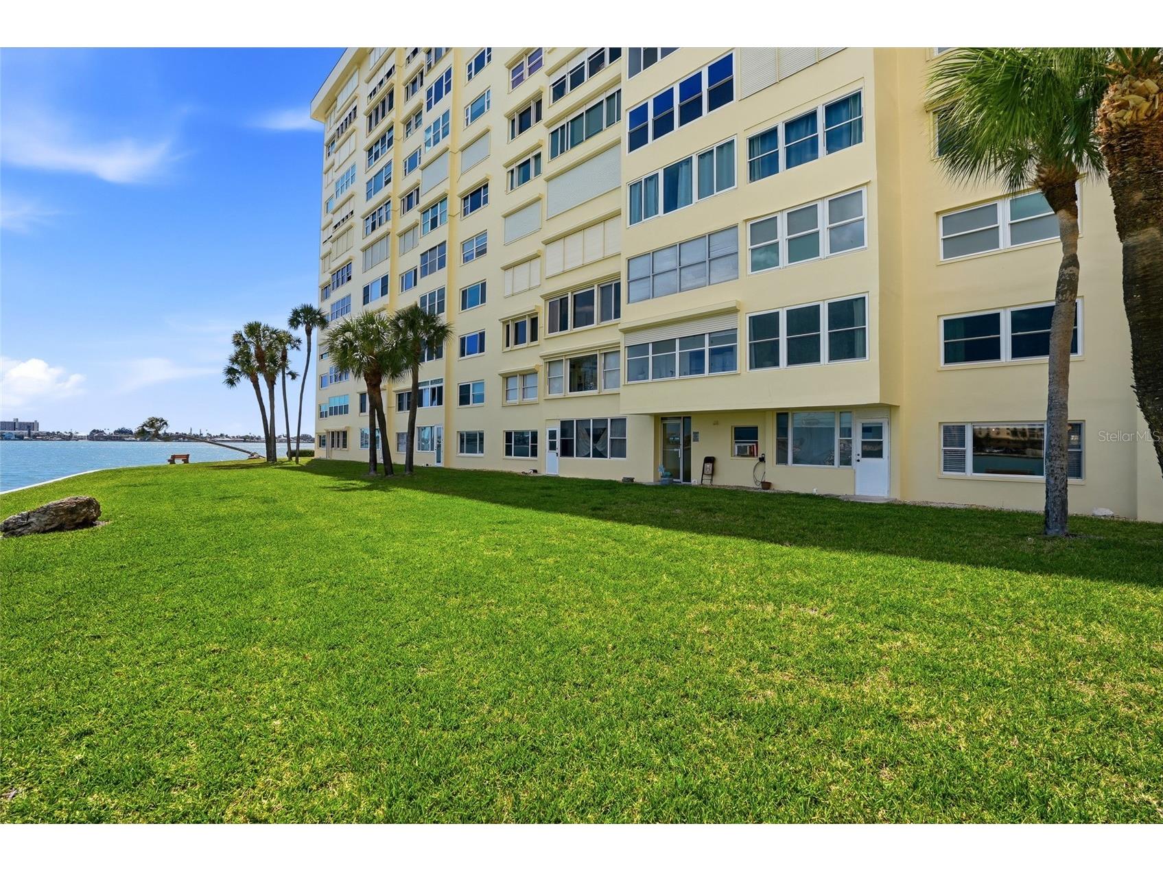 4775 Cove Cir Circle N #104 Saint Petersburg FL 33708 TB8501136 image53