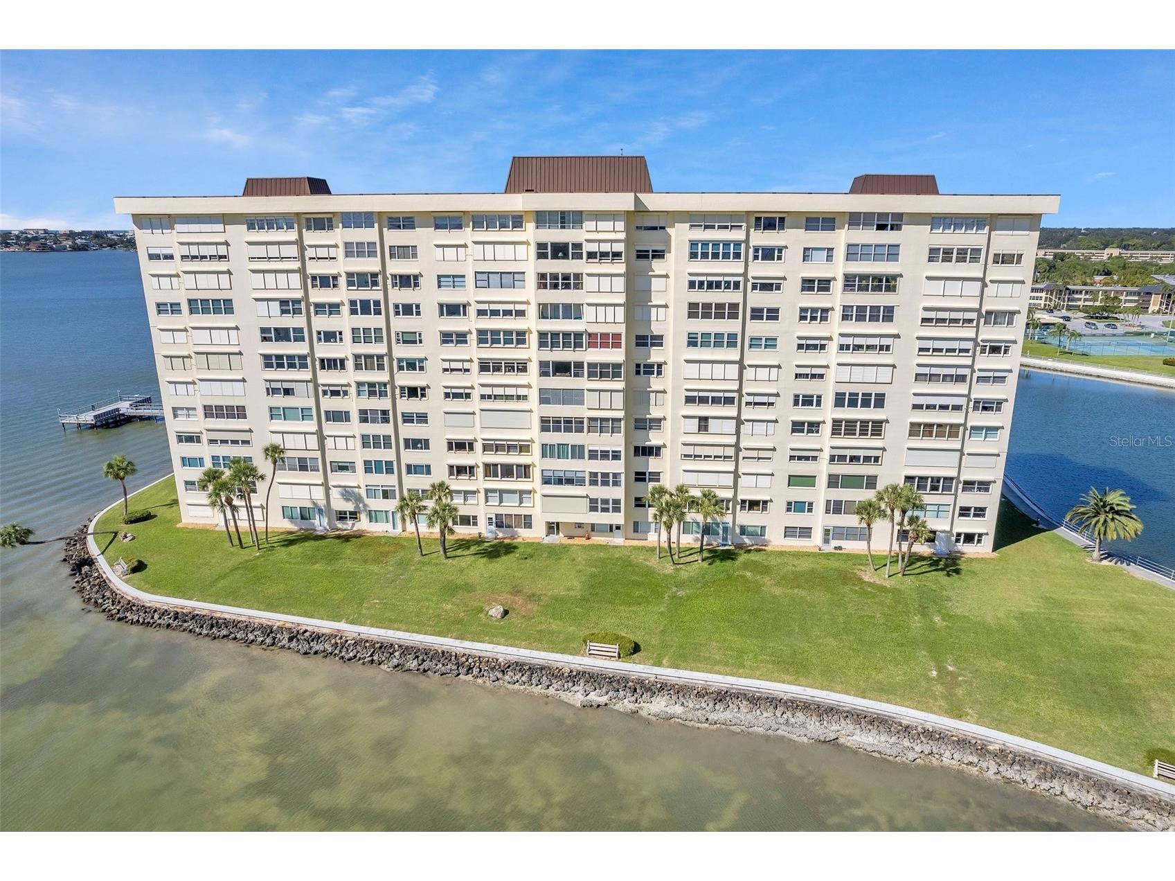 4775 Cove Cir Circle N #104 Saint Petersburg FL 33708 TB8501136 image6