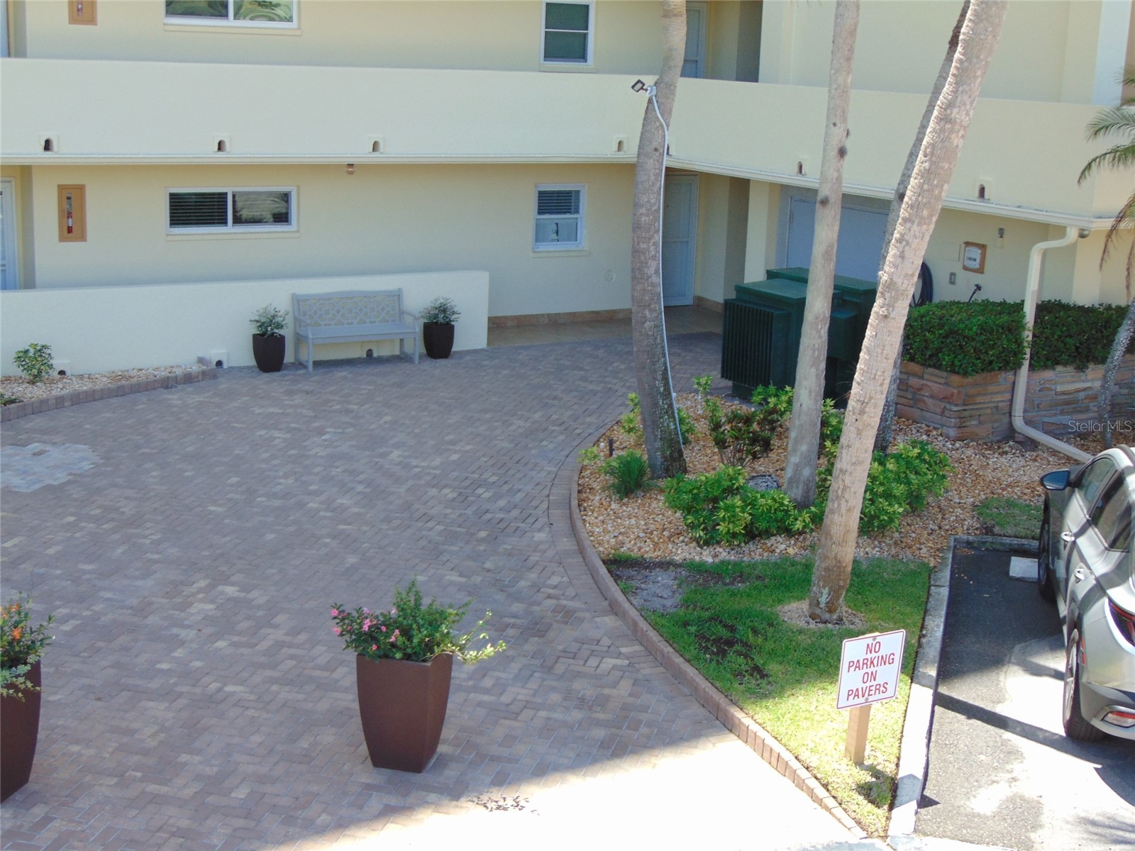 4775 Cove Cir Circle N #104 Saint Petersburg FL 33708 TB8501136 image7