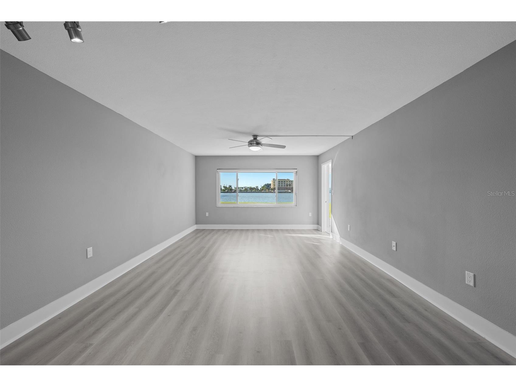 4775 Cove Circle #103 Saint Petersburg FL 33708 - BOCA CIEGA BAY O6398514 image12
