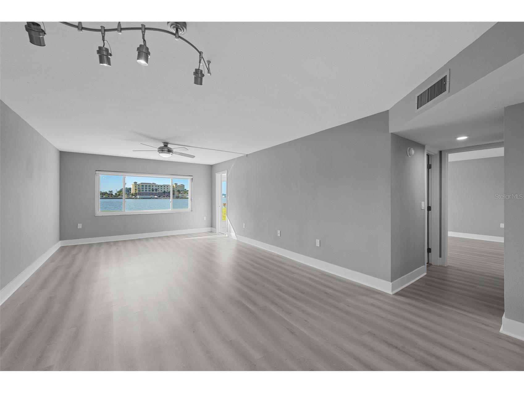 4775 Cove Circle #103 Saint Petersburg FL 33708 - BOCA CIEGA BAY O6398514 image13