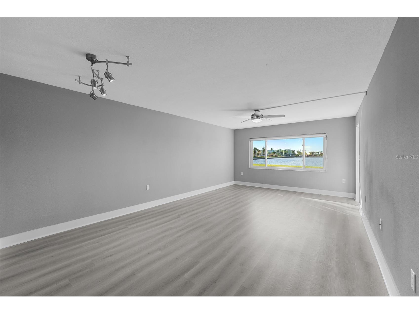 4775 Cove Circle #103 Saint Petersburg FL 33708 - BOCA CIEGA BAY O6398514 image14