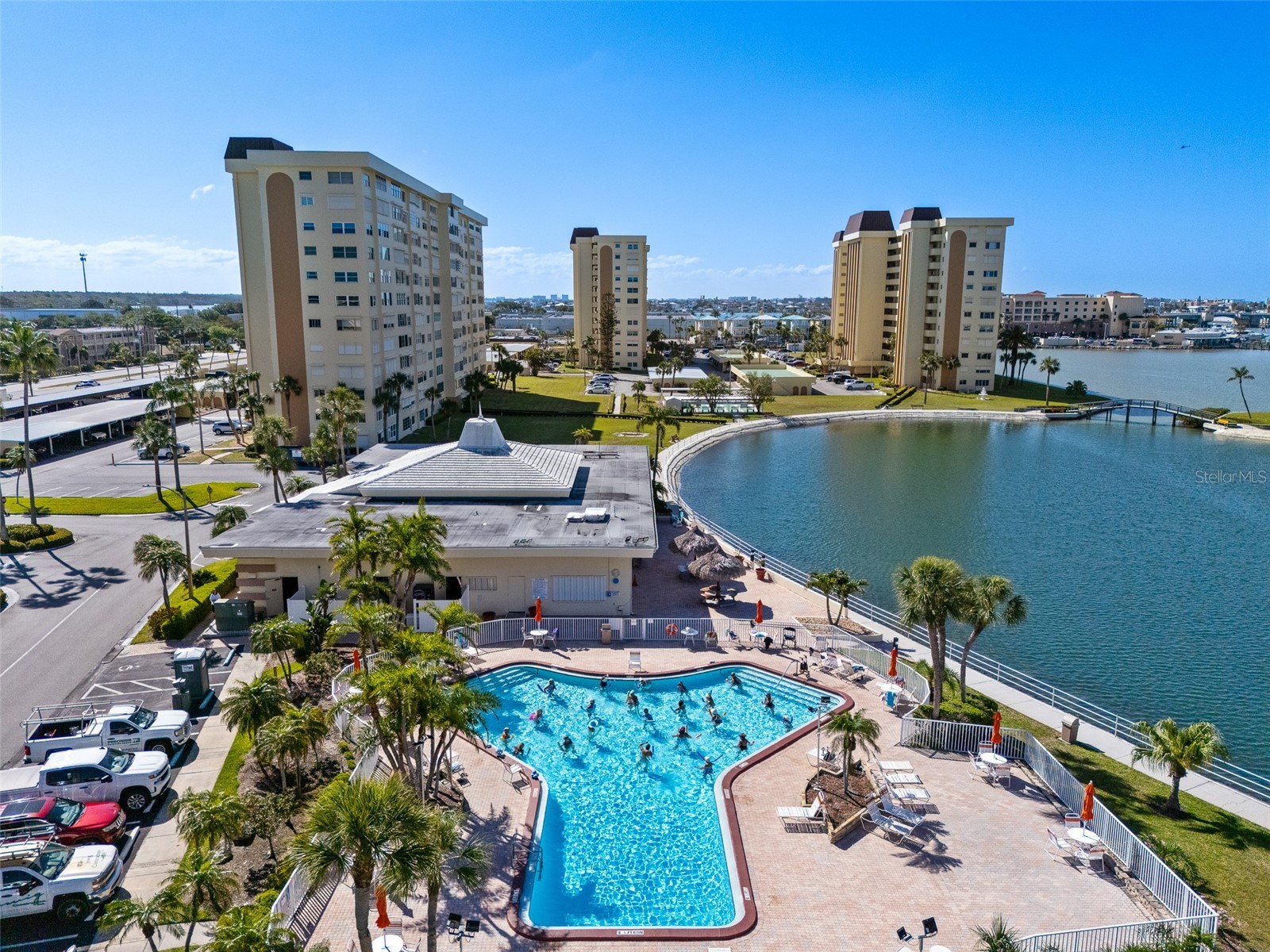 4775 Cove Circle #103 Saint Petersburg FL 33708 - BOCA CIEGA BAY O6398514 image2