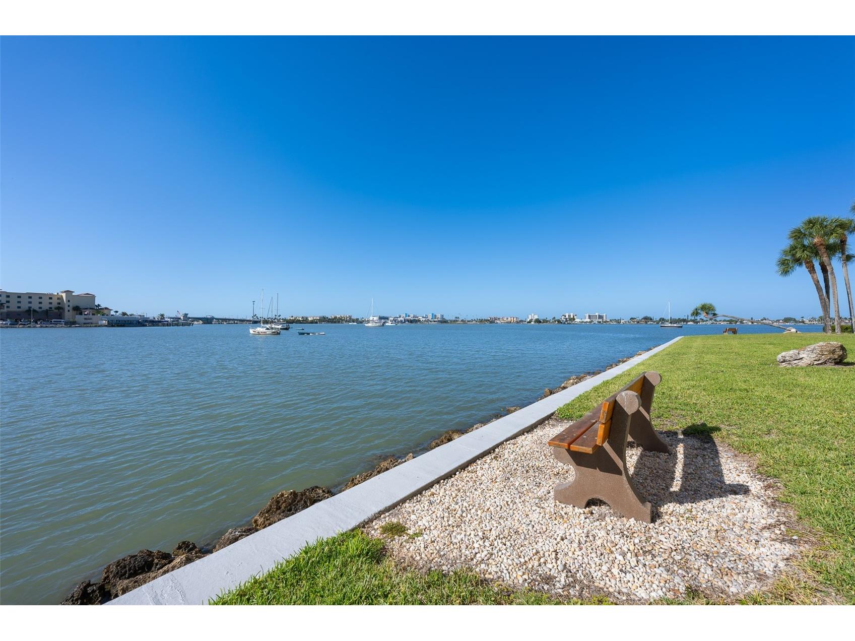 4775 Cove Circle #103 Saint Petersburg FL 33708 - BOCA CIEGA BAY O6398514 image34