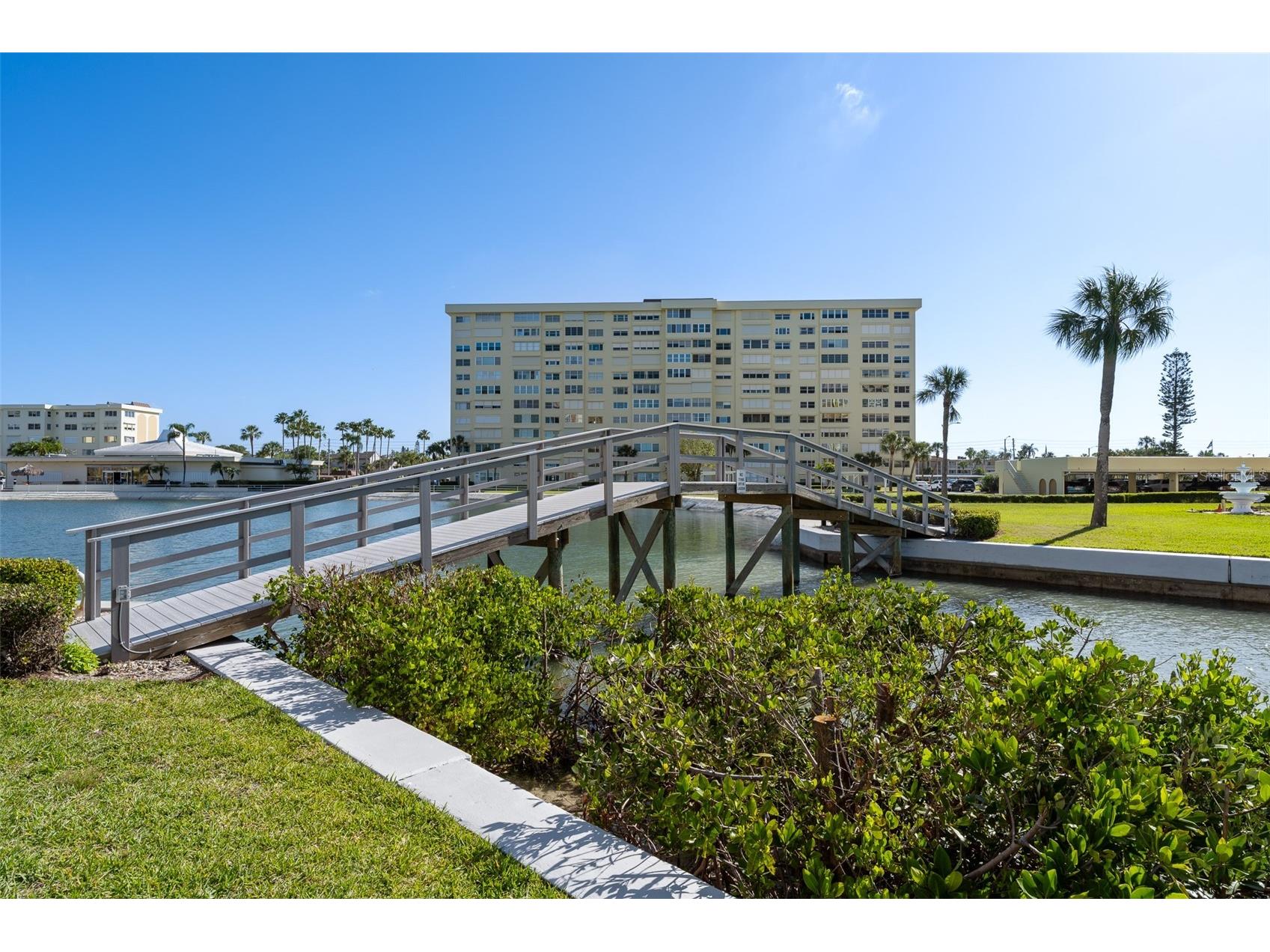 4775 Cove Circle #103 Saint Petersburg FL 33708 - BOCA CIEGA BAY O6398514 image40