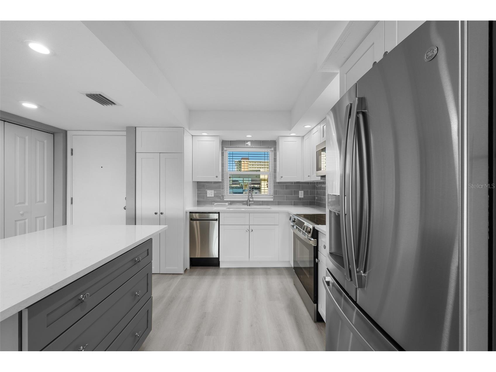 4775 Cove Circle #103 Saint Petersburg FL 33708 - BOCA CIEGA BAY O6398514 image5