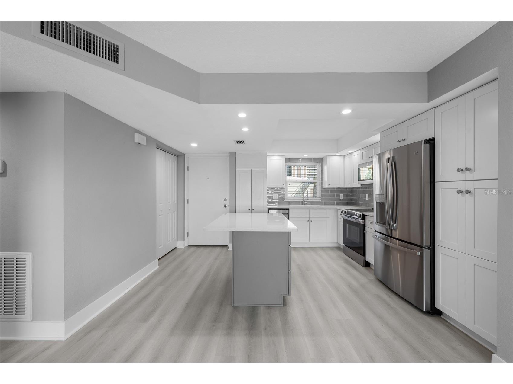4775 Cove Circle #103 Saint Petersburg FL 33708 - BOCA CIEGA BAY O6398514 image9