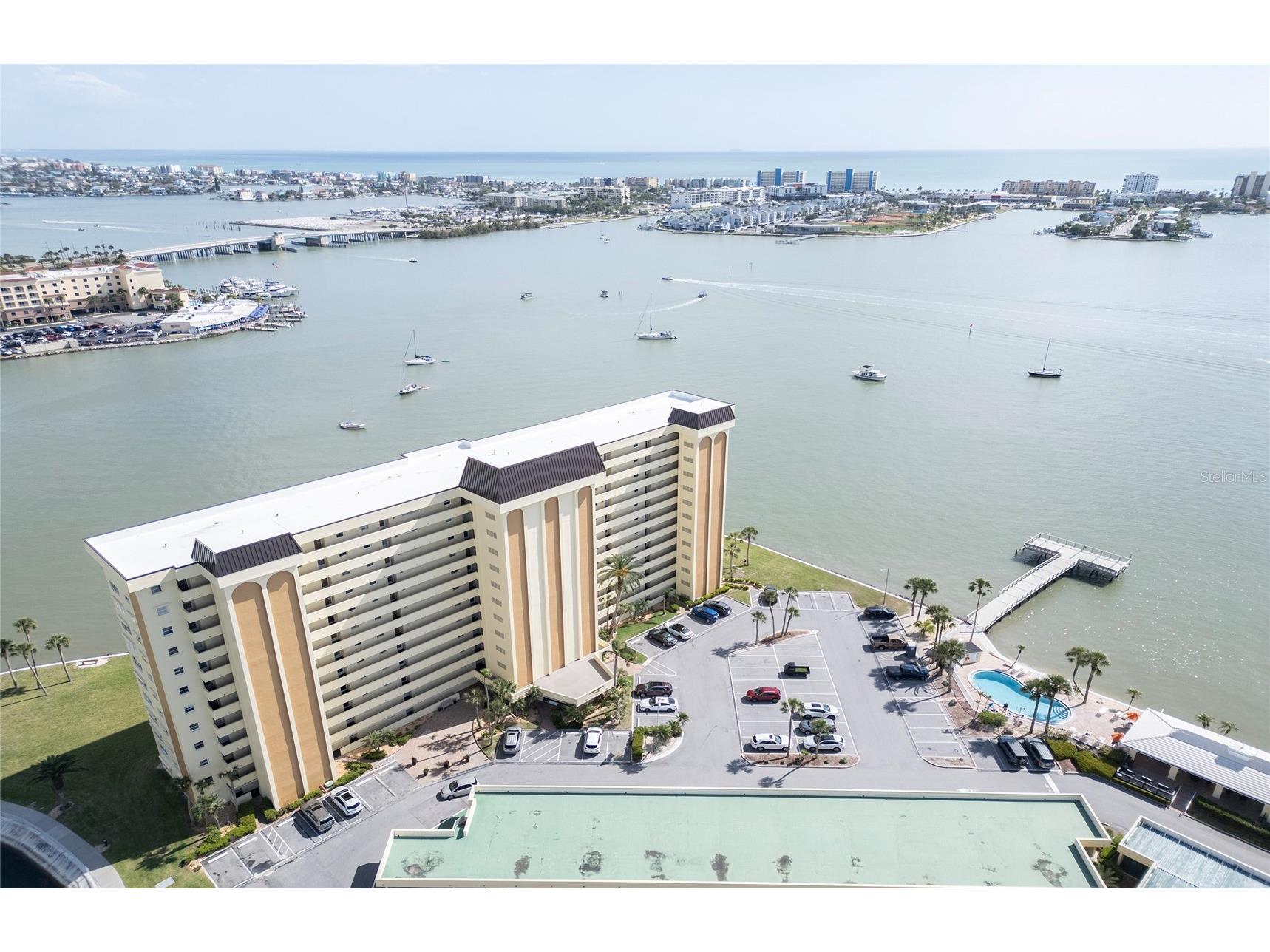 4775 Cove Circle #106 Saint Petersburg FL 33708 TB8496250 image1