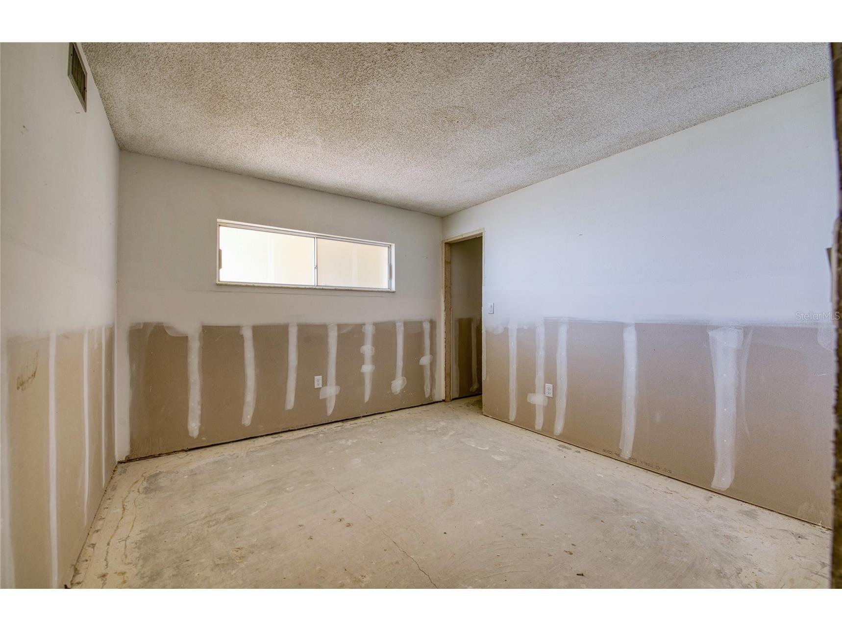 4775 Cove Circle #106 Saint Petersburg FL 33708 TB8496250 image17
