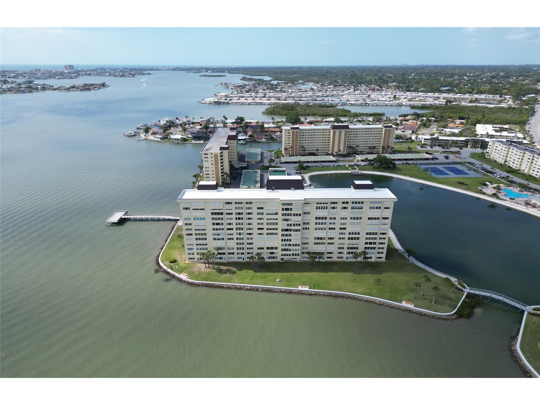 4775 Cove Circle #106 Saint Petersburg FL 33708 TB8496250 image37