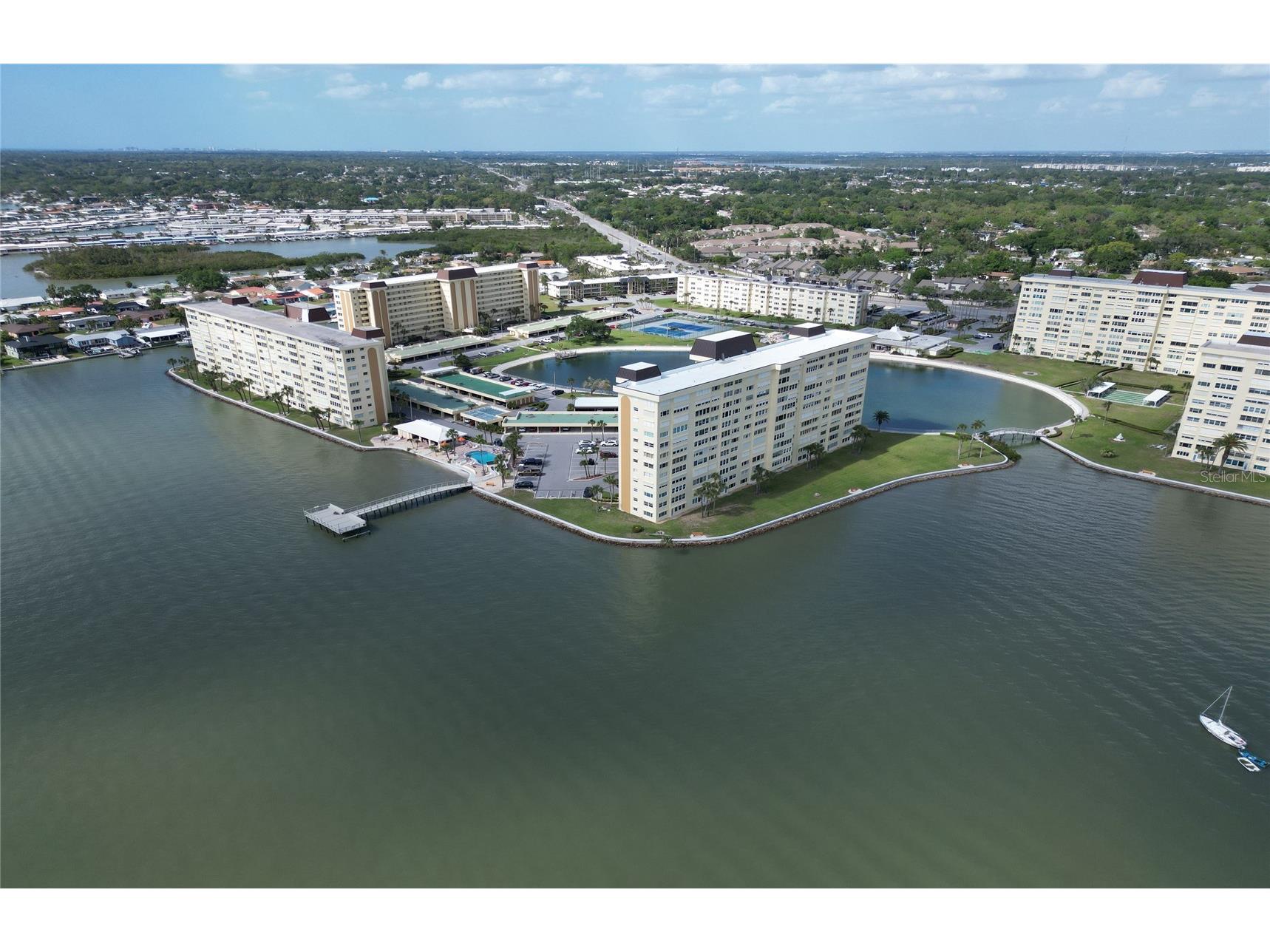 4775 Cove Circle #106 Saint Petersburg FL 33708 TB8496250 image39