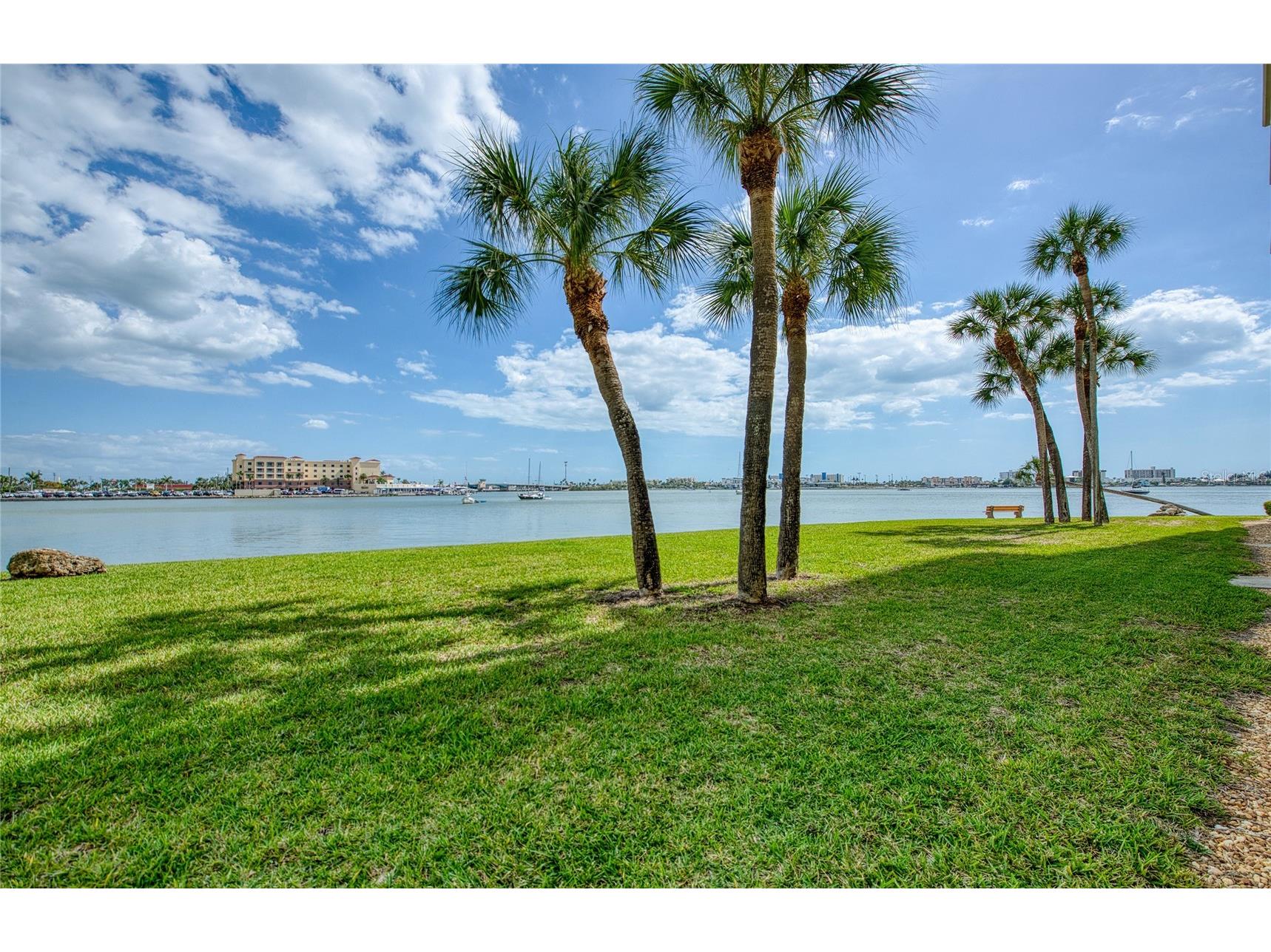 4775 Cove Circle #106 Saint Petersburg FL 33708 TB8496250 image5