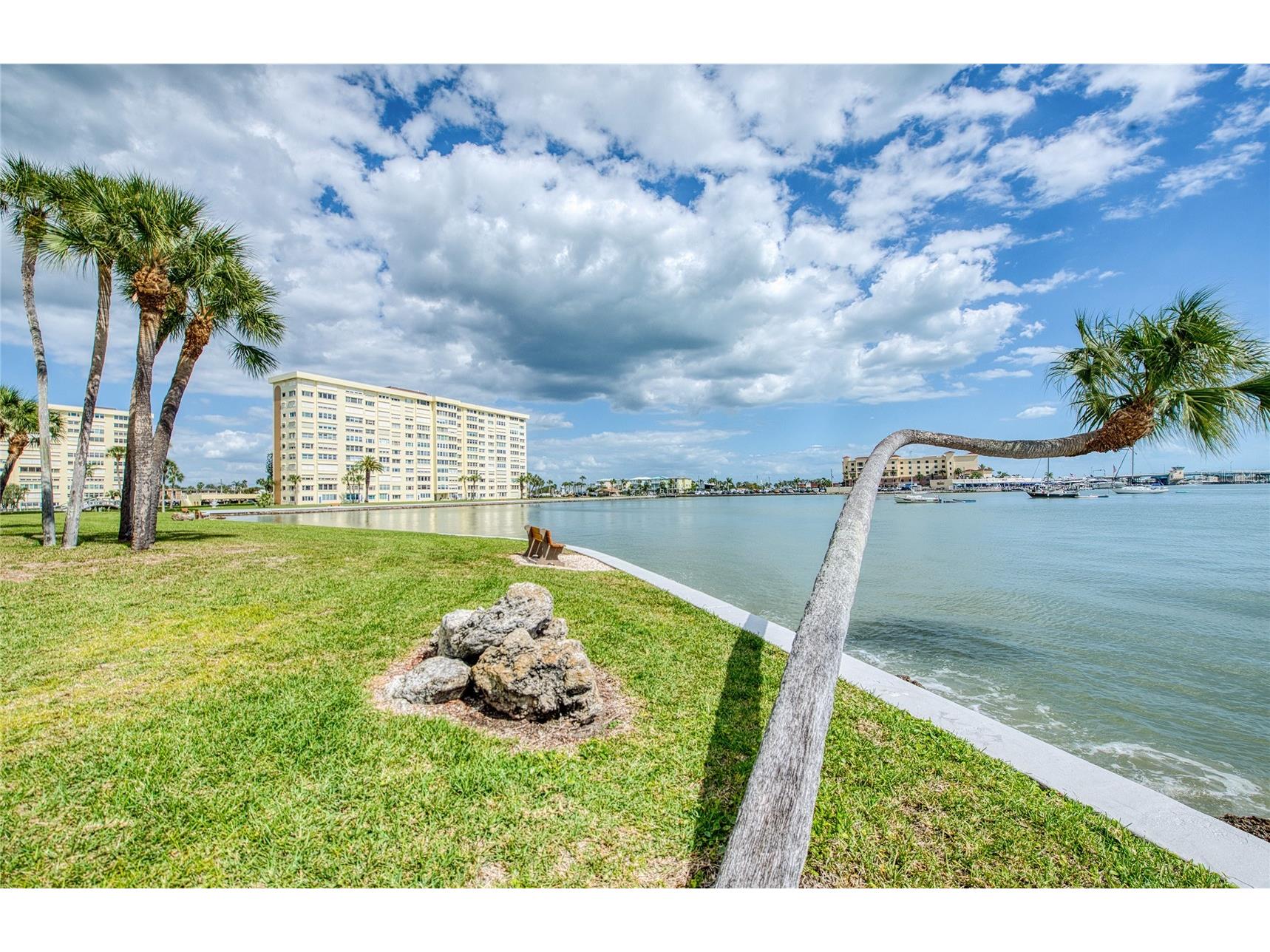 4775 Cove Circle #106 Saint Petersburg FL 33708 TB8496250 image8
