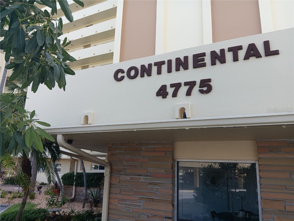 4775 Cove Circle #1102 Saint Petersburg FL 33708 - BOCA CIEGA BAY TB8425449 image1