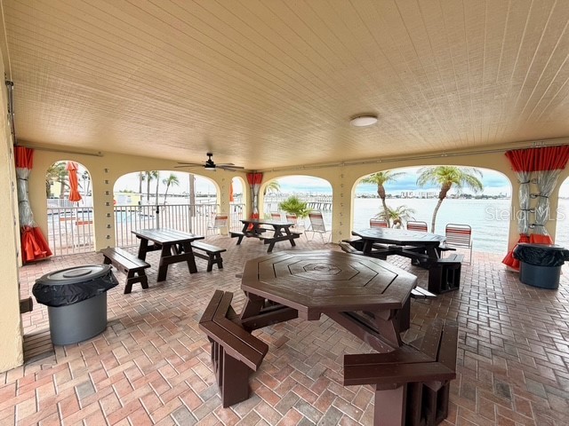 4775 Cove Circle #1102 Saint Petersburg FL 33708 TB8508451 image18