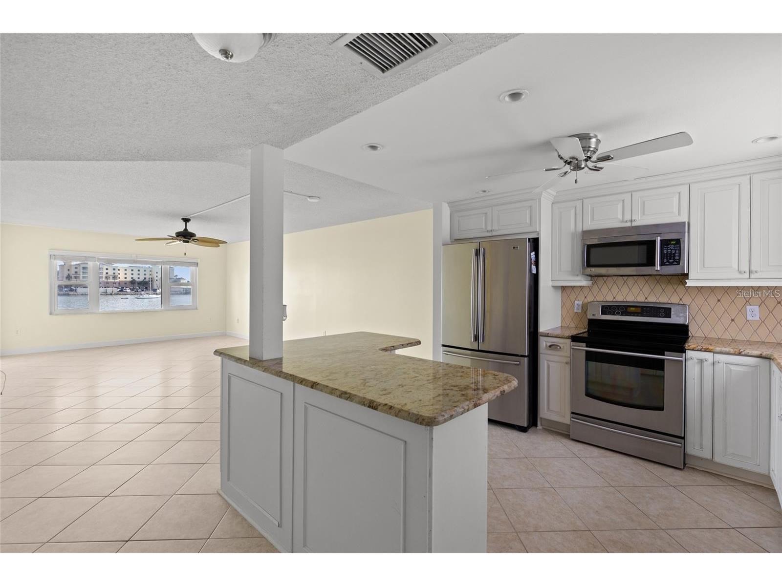 4775 Cove Circle #202 Saint Petersburg FL 33708 A4689692 image5