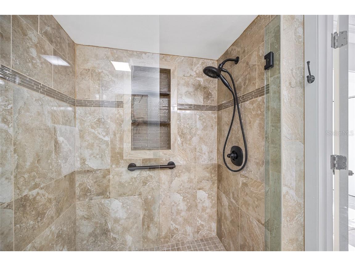 4775 Cove Circle #203 Saint Petersburg FL 33708 TB8449091 image17