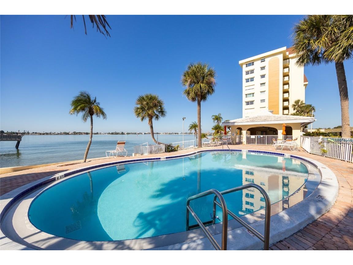 4775 Cove Circle #203 Saint Petersburg FL 33708 TB8449091 image27