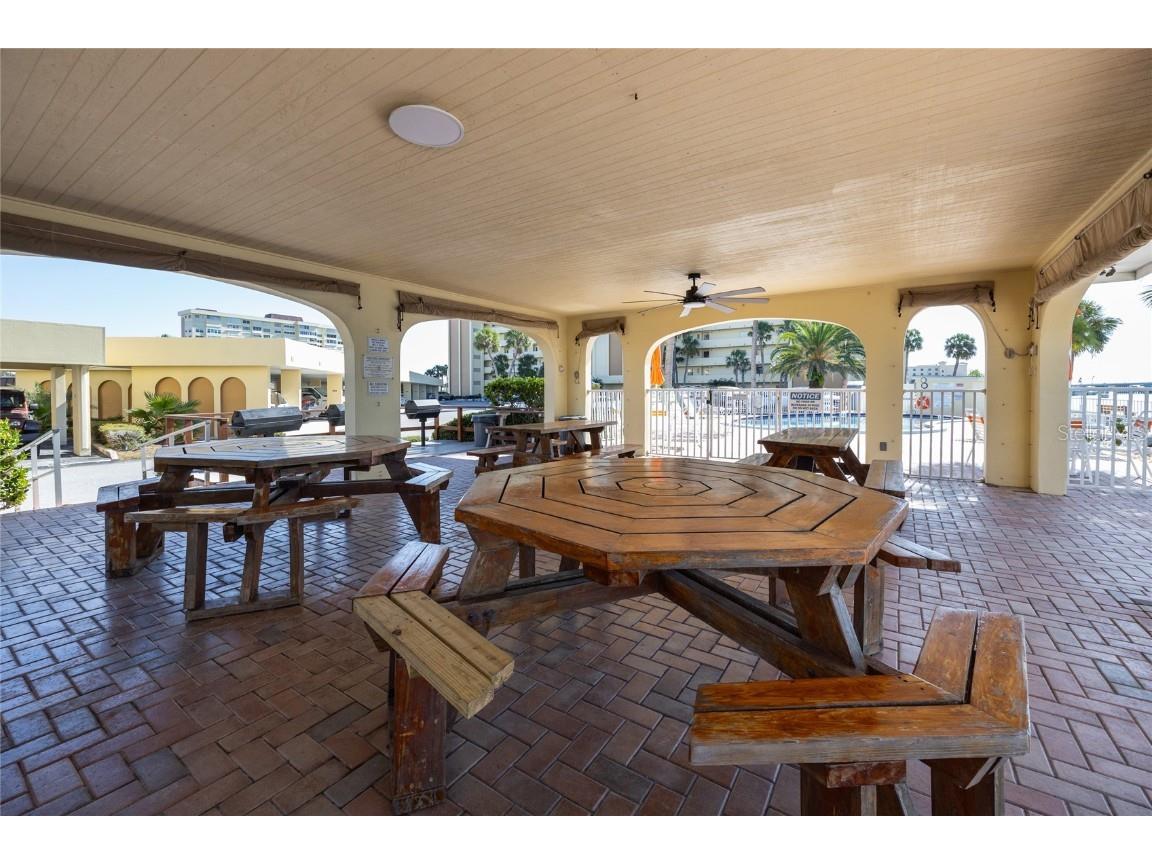 4775 Cove Circle #203 Saint Petersburg FL 33708 TB8449091 image29