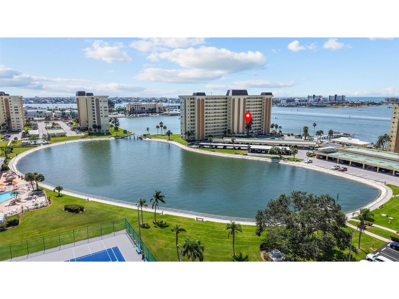 4775 Cove Circle #407 Saint Petersburg FL 33708 - BOCA CIEGA BAY TB8430023 image1