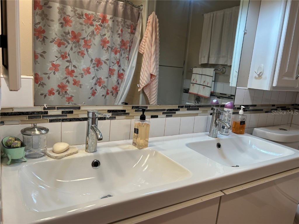 4775 Tri Par Drive Sarasota FL 34234 A4670737 image17