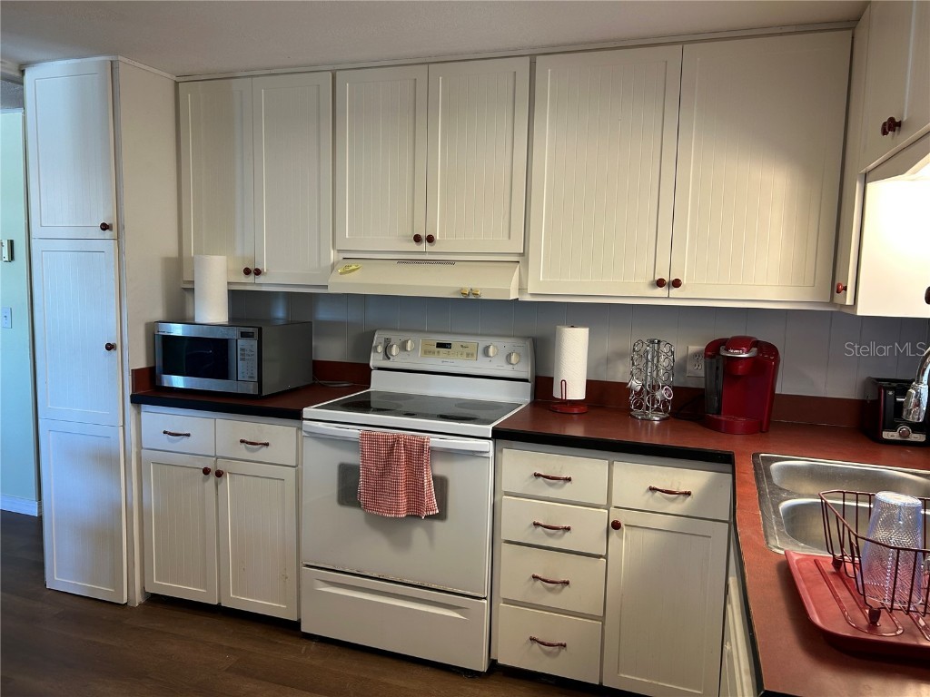 4775 Tri Par Drive Sarasota FL 34234 A4670737 image4