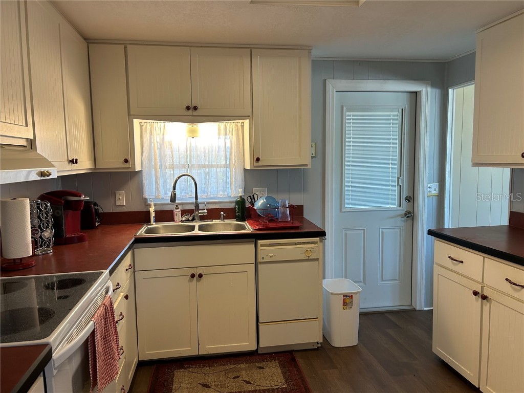 4775 Tri Par Drive Sarasota FL 34234 A4670737 image5