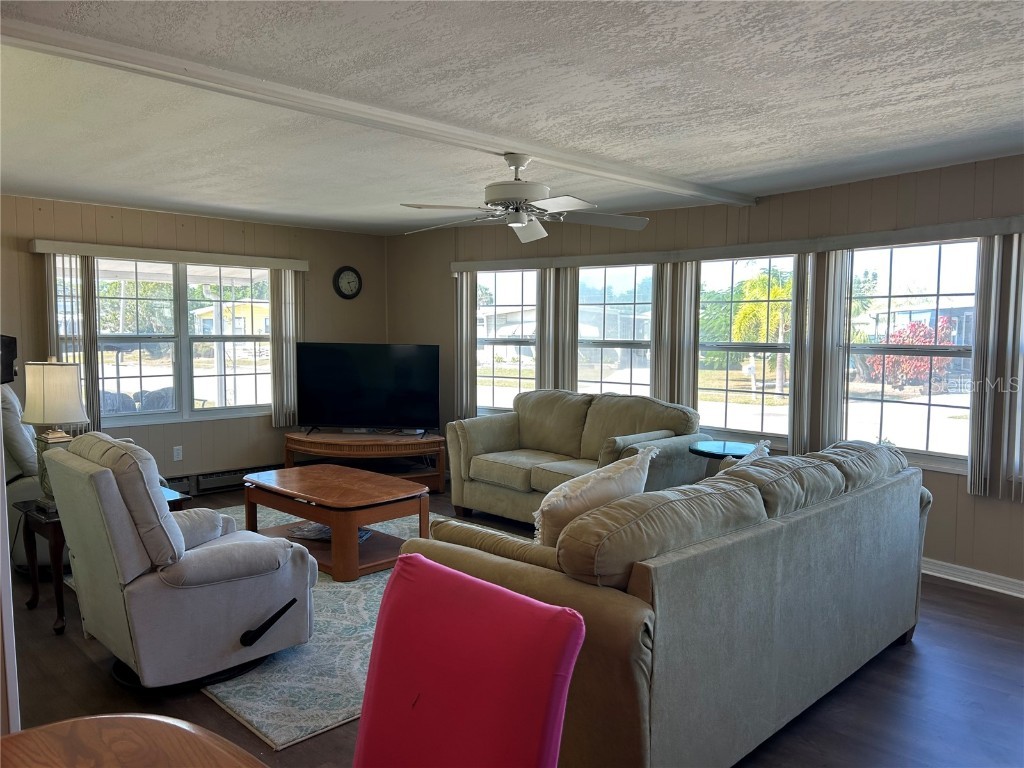 4775 Tri Par Drive Sarasota FL 34234 A4670737 image8