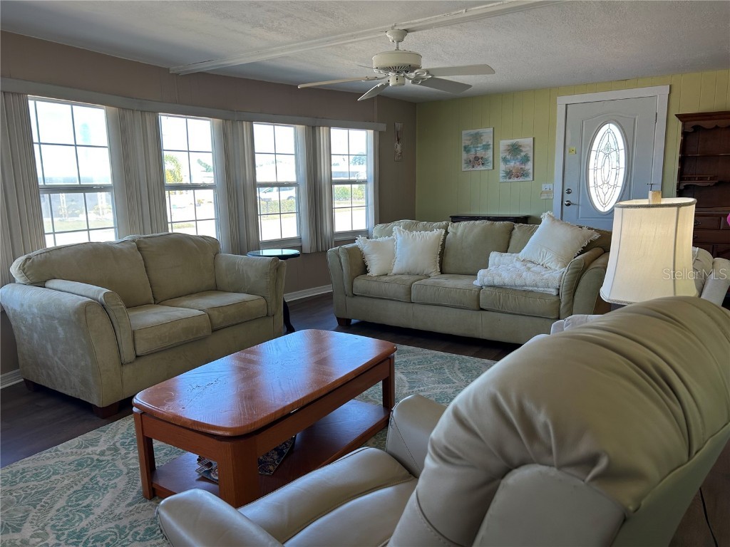 4775 Tri Par Drive Sarasota FL 34234 A4670737 image9