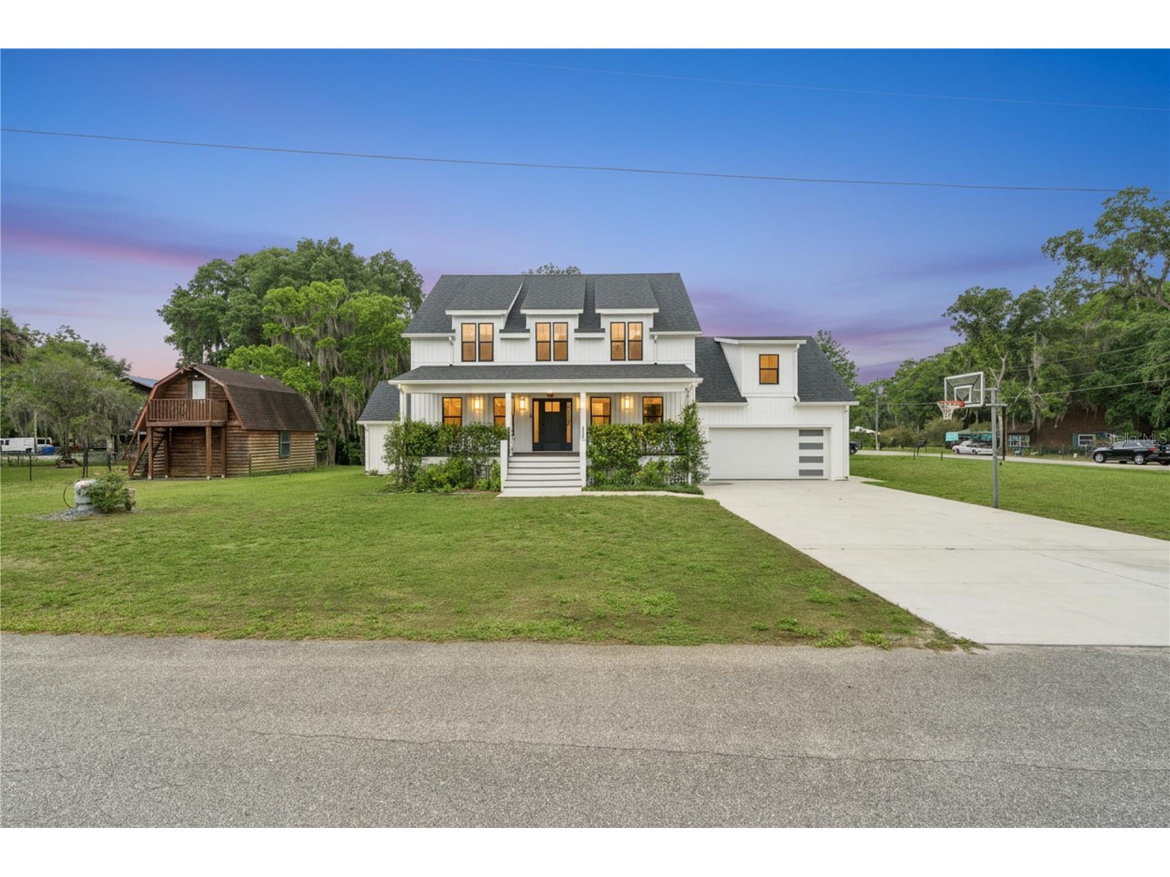4777 Cr 306a Lake Panasoffkee FL 33538 OM724676 image3