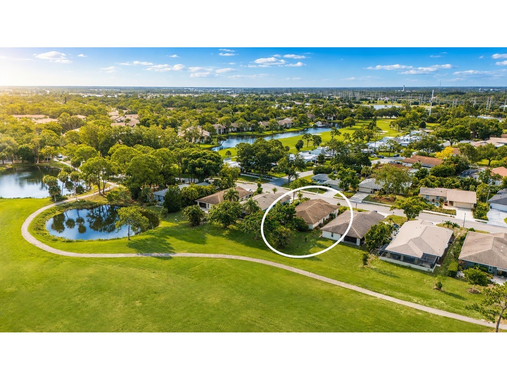 4777 Ringwood Meadow Sarasota FL 34235 A4698631 image1