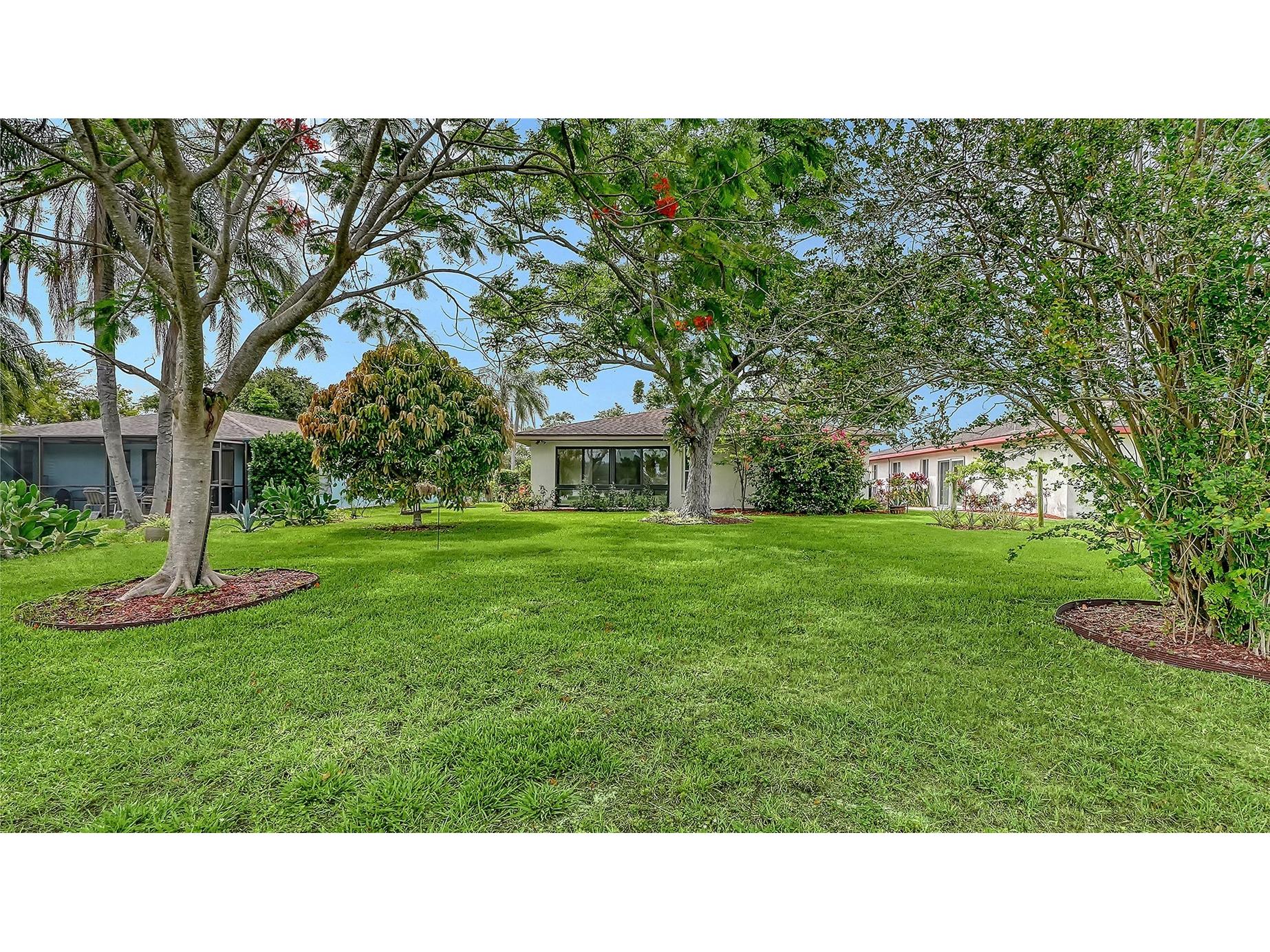 4777 Ringwood Meadow Sarasota FL 34235 A4698631 image23