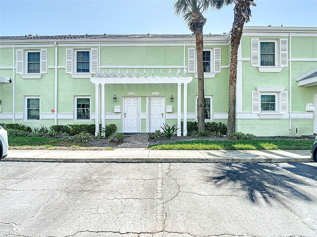 4778 Coquina Key Drive SE #4778 Saint Petersburg FL 33705 L4952744 image1