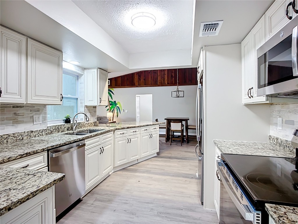 4779 Maid Marian Lane Sarasota FL 34232 A4672211 image14