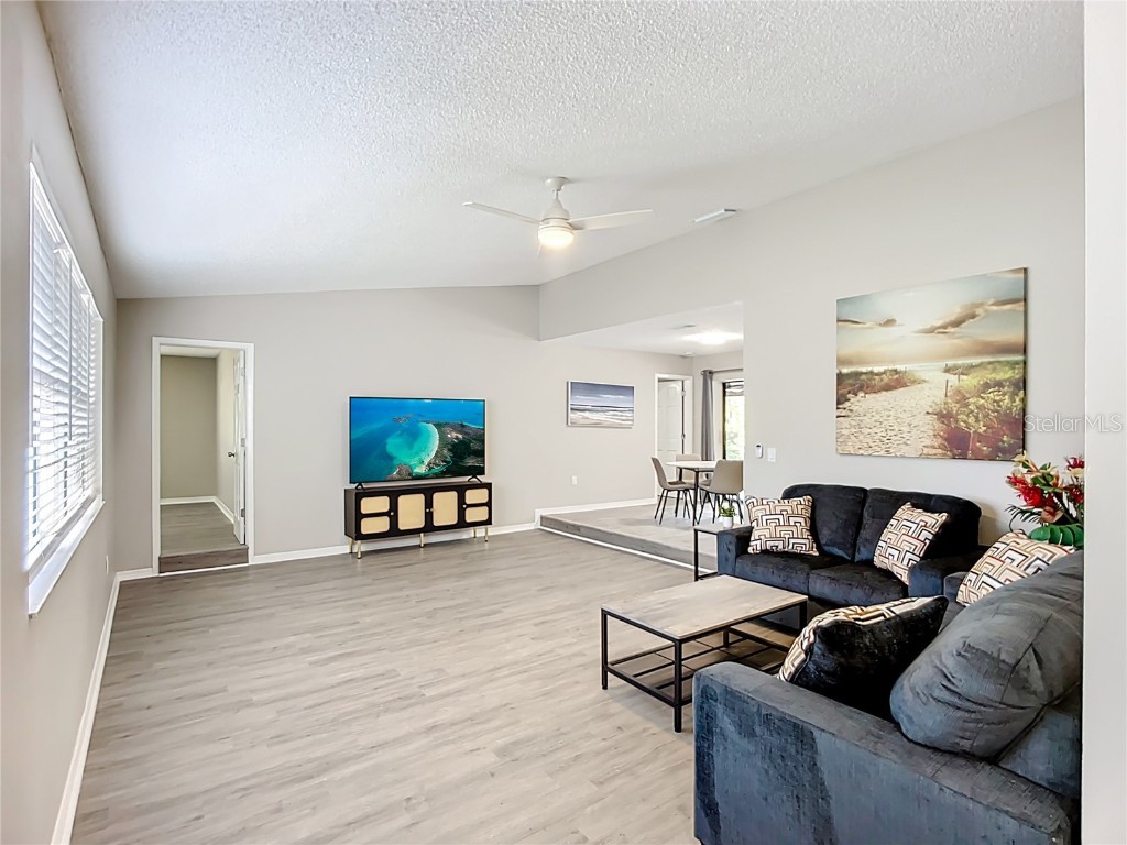 4779 Maid Marian Lane Sarasota FL 34232 A4672211 image8