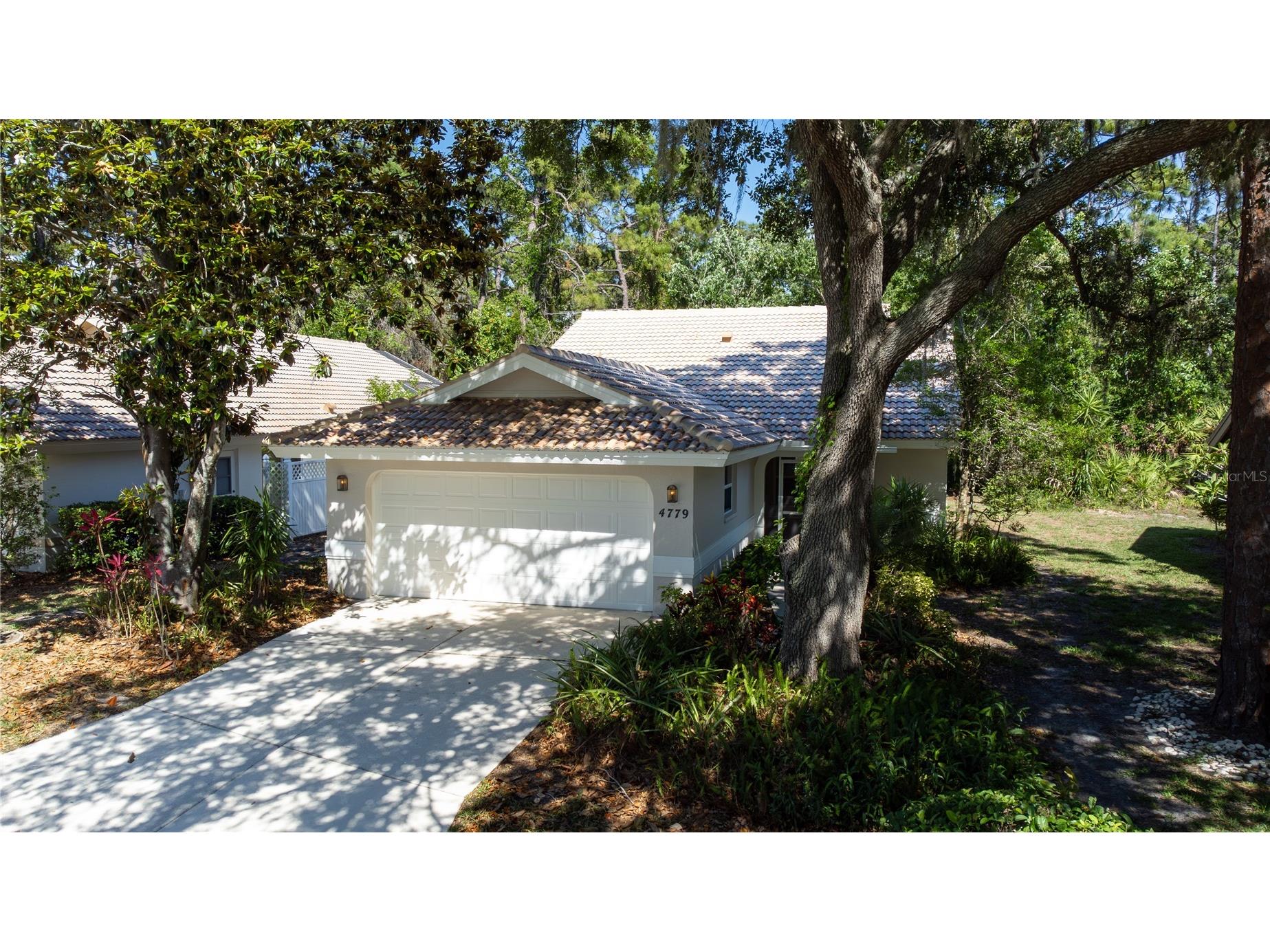 4779 Tivoli Place Sarasota FL 34235 A4693816 image3