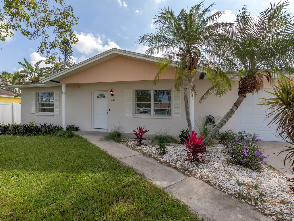 478 Pineview Drive Venice FL 34293 A4571585 image1