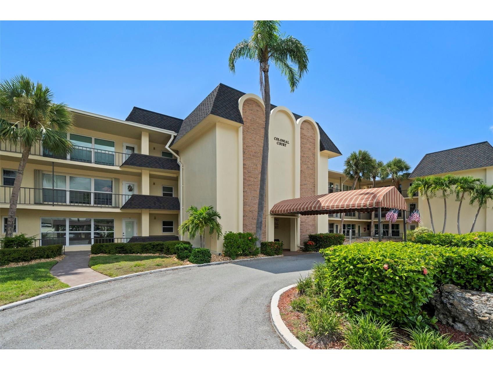 4780 Cove Circle #205 Saint Petersburg FL 33708 - BOCA CIEGA BAY TB8420535 image1