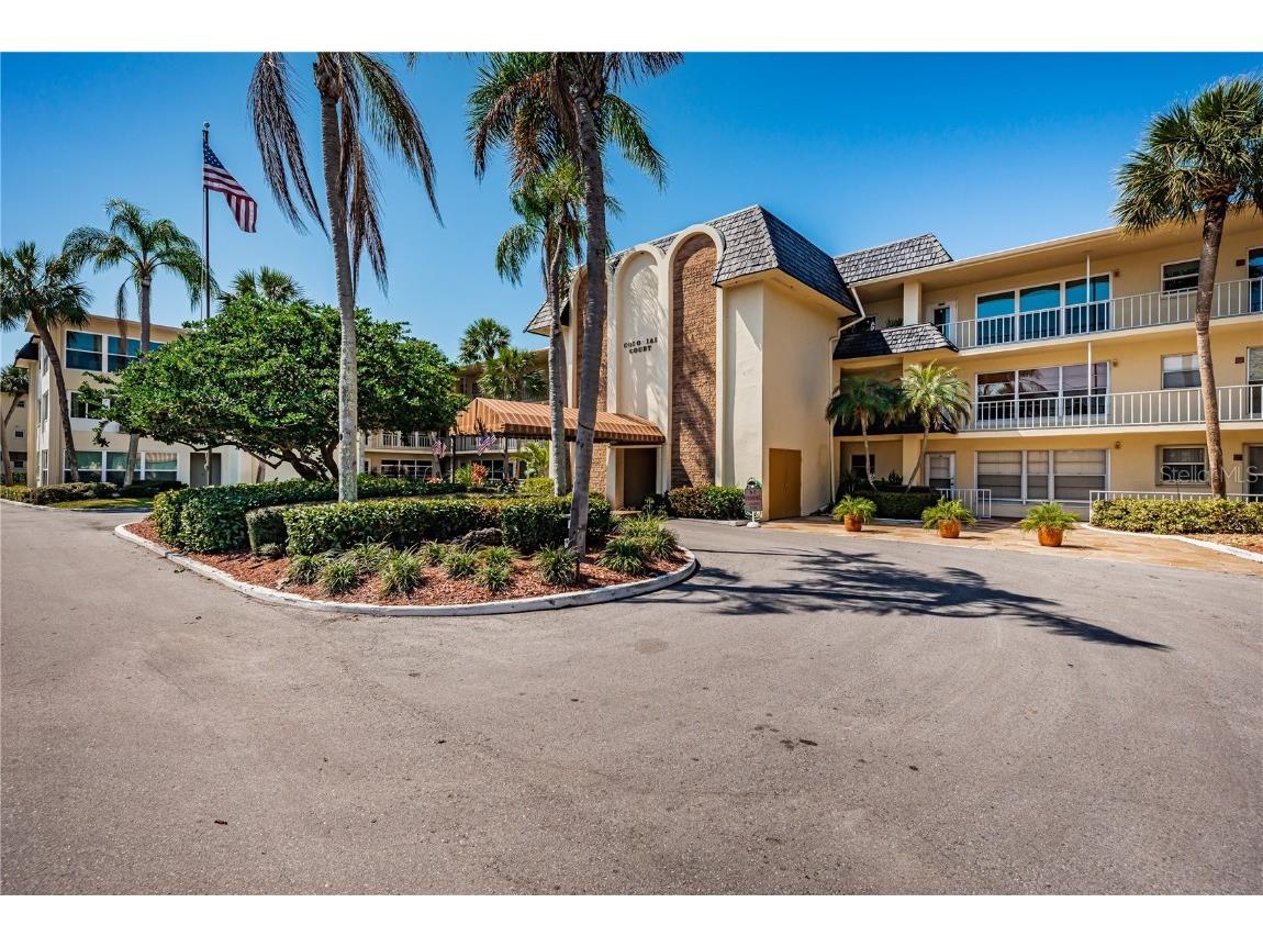4780 Cove Circle #206 Saint Petersburg FL 33708 - BOCA CIEGA BAY U8155910 image1