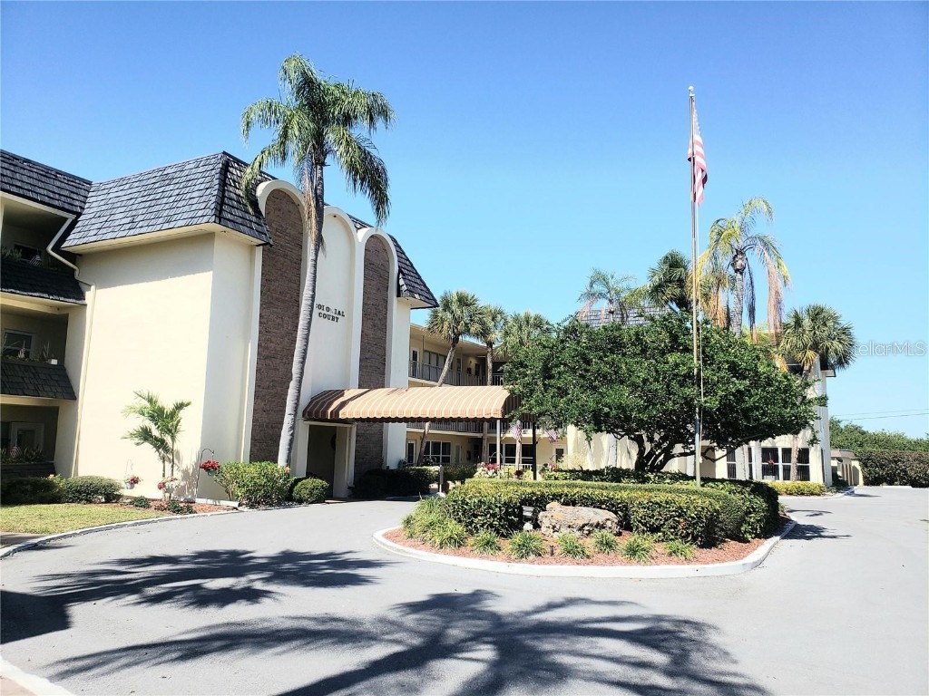 4780 Cove Circle #306 Saint Petersburg FL 33708 - BOCA CIEGA BAY U8200592 image1