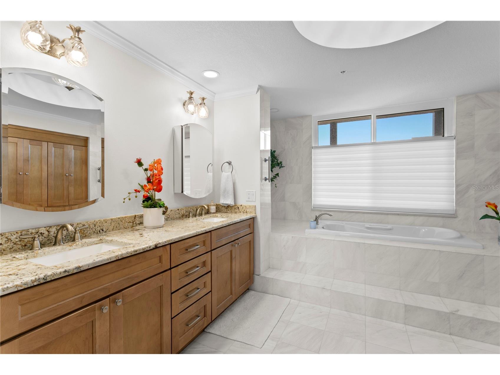 4780 Dolphin Cay Lane S #404 Saint Petersburg FL 33711 - BOCA CIEGA BAY TB8491998 image37