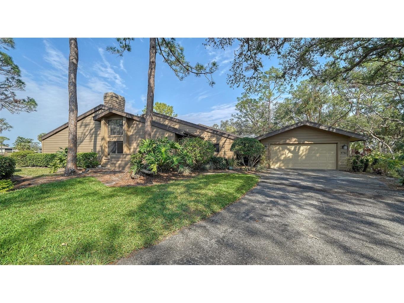4781 Chandlers Forde #5 Sarasota FL 34235 A4636209 image1