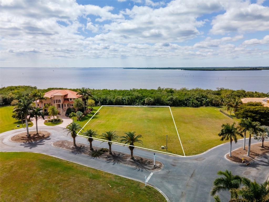 4781 Harbor Point Court Port Charlotte FL 33952 - CHARLOTTE HARBOR D6144939 image1