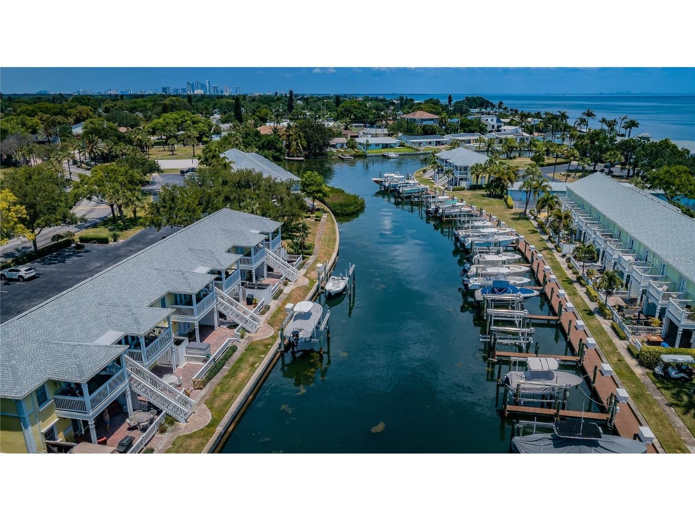 4784 Beach Drive SE #A Saint Petersburg FL 33705 - TAMPA BAY U8199889 image1