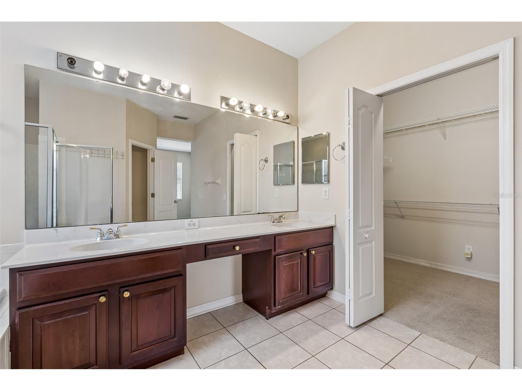 4789 Whispering Wind Avenue Tampa FL 33614 TB8499395 image72